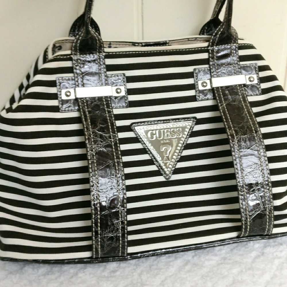 Guess shoulder bag